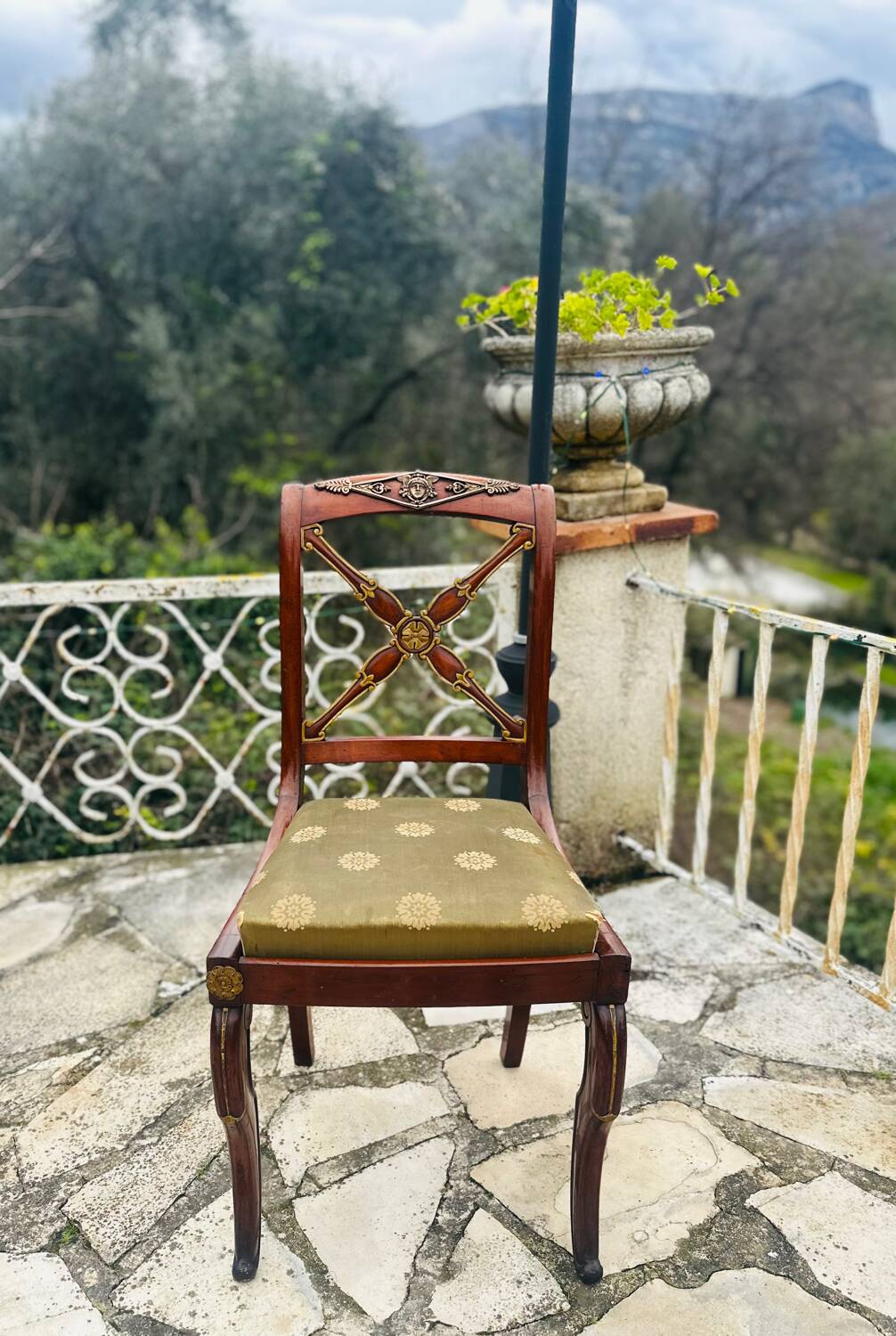 Solid mahogany chair, Restoration period, 19th century