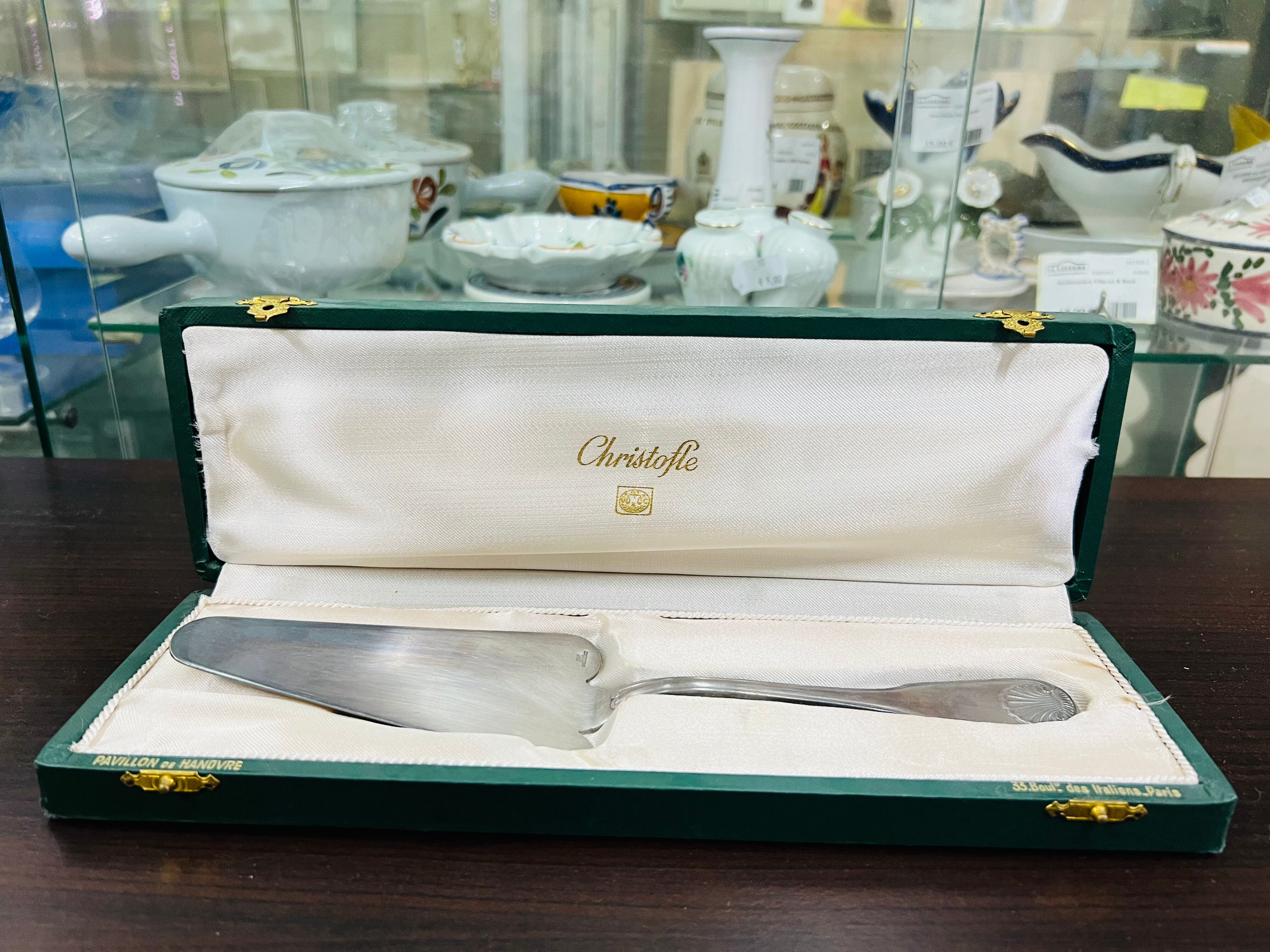 Christofle silver metal pie shovel, vendome model