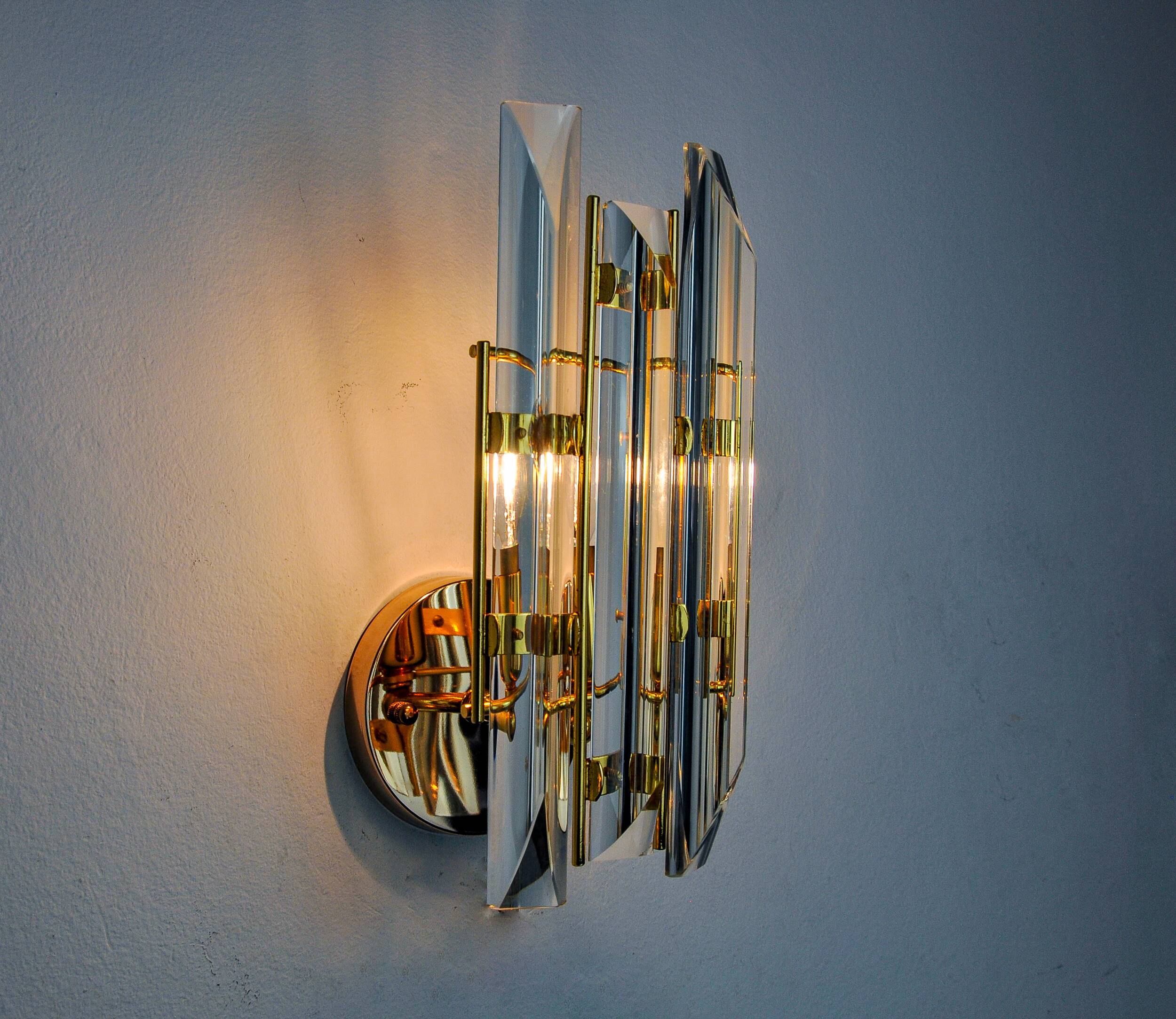 VENINI WALL LIGHT, TRIEDRI GLASS, MURANO, ITALY 1970