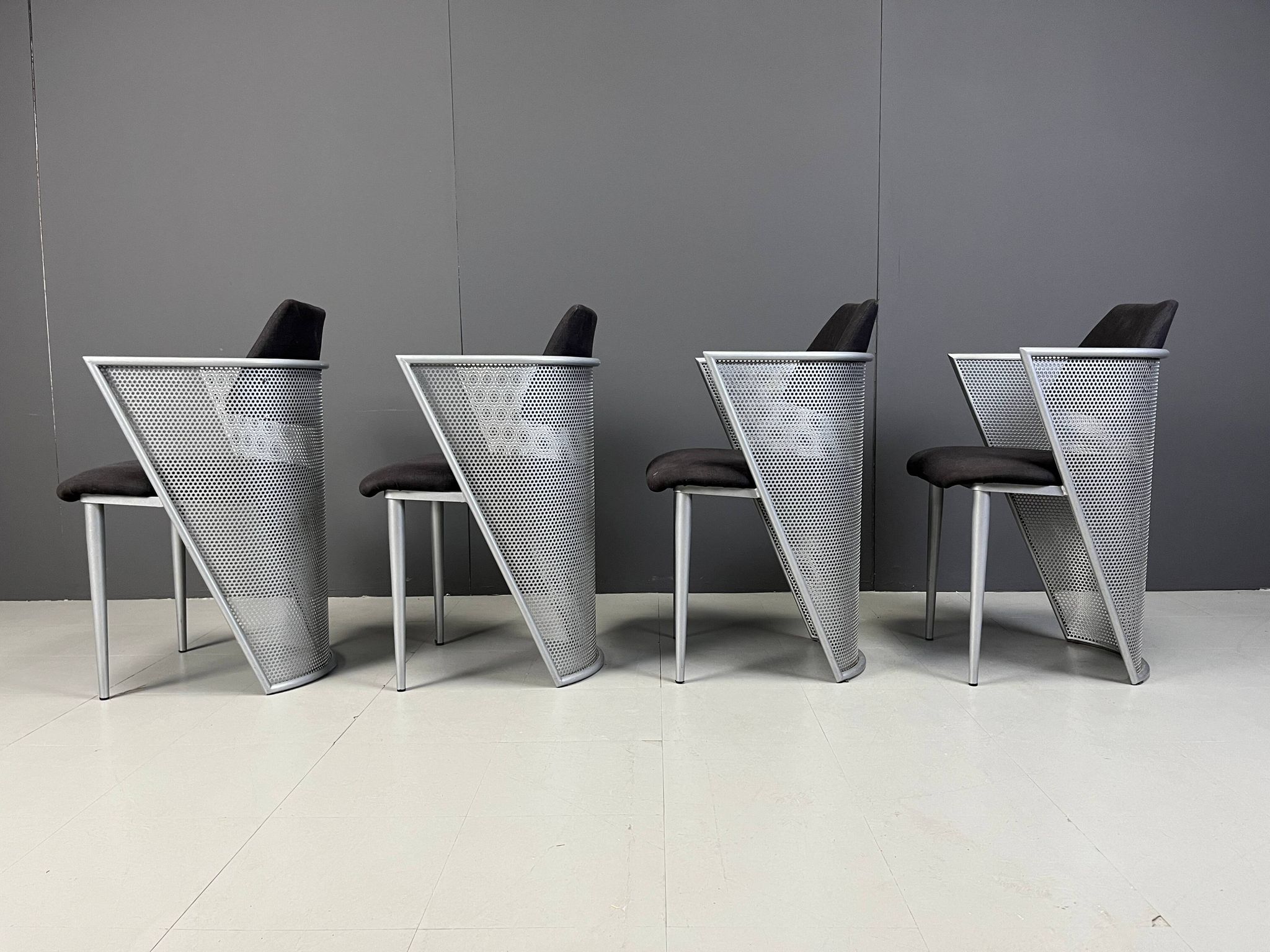 Chaises de salle à manger en métal postmodernes, années 1980