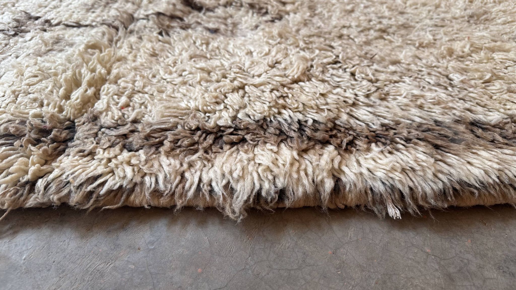 Azilal beige Berber rug - 191 x 79 cm