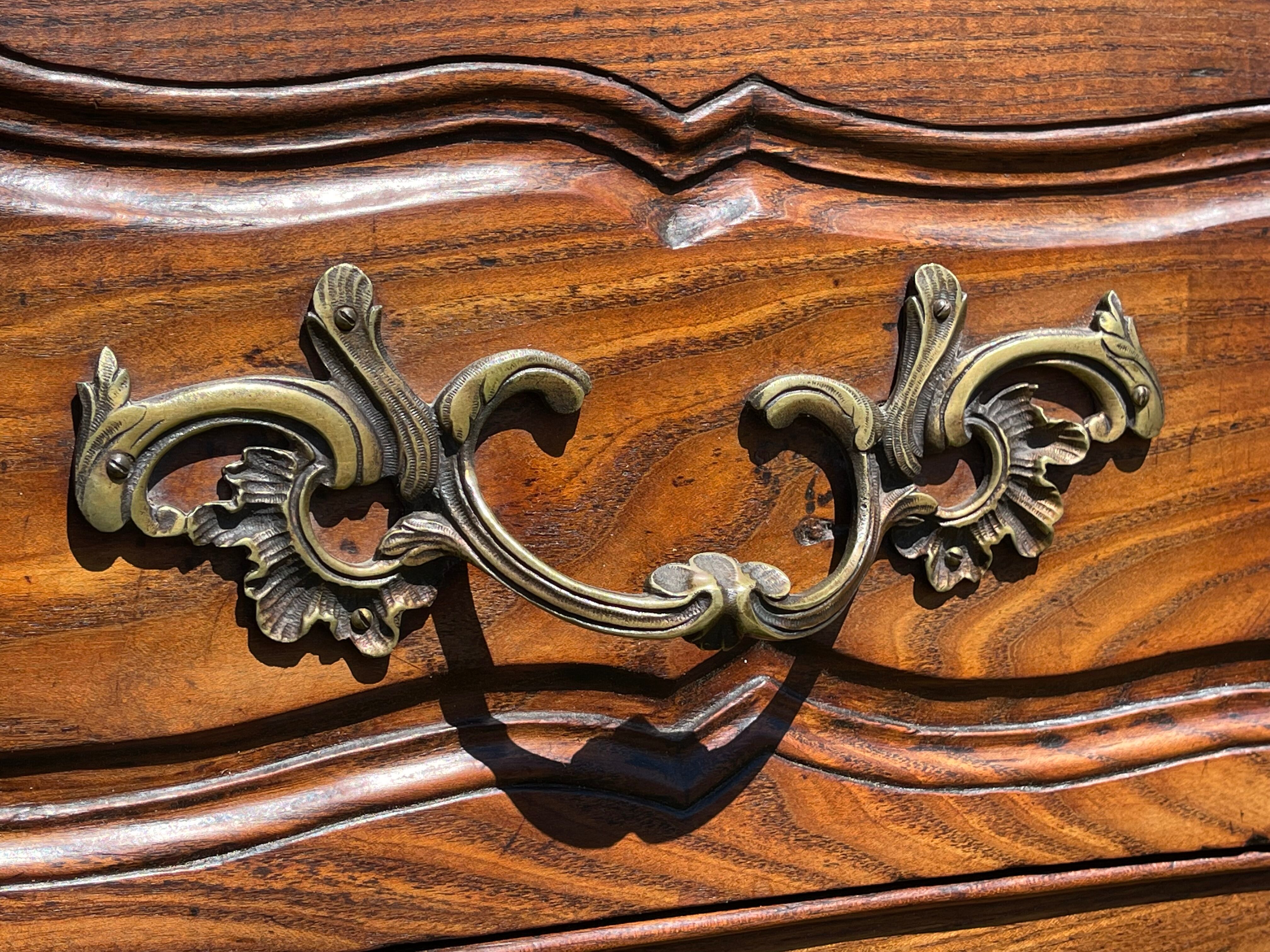 Commode in cherry tree of louis XV - eighteenth century