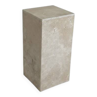 Column side table in travertine