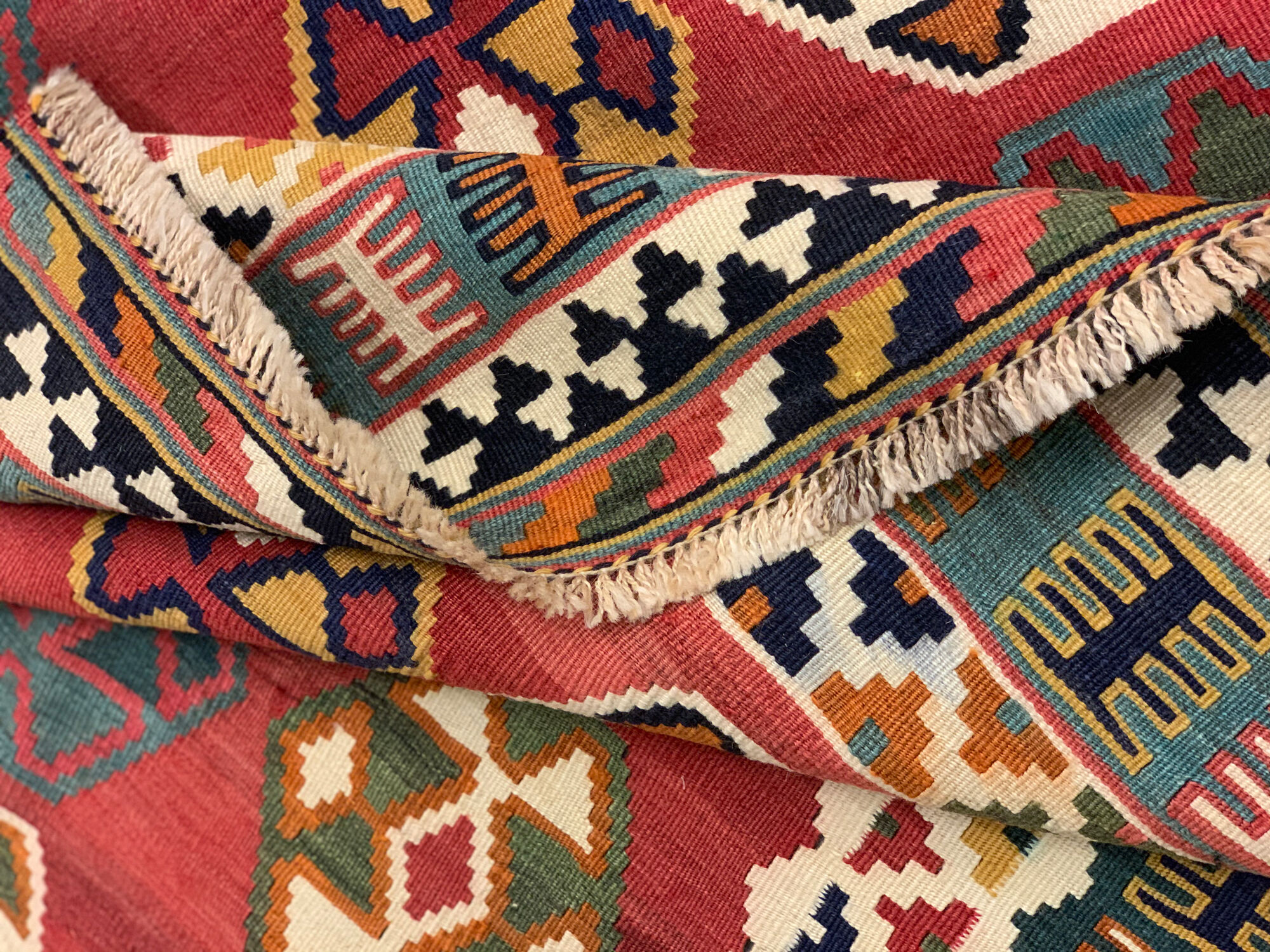 Handwoven persian rug, handwoven wool kilim area rug 123x206cm