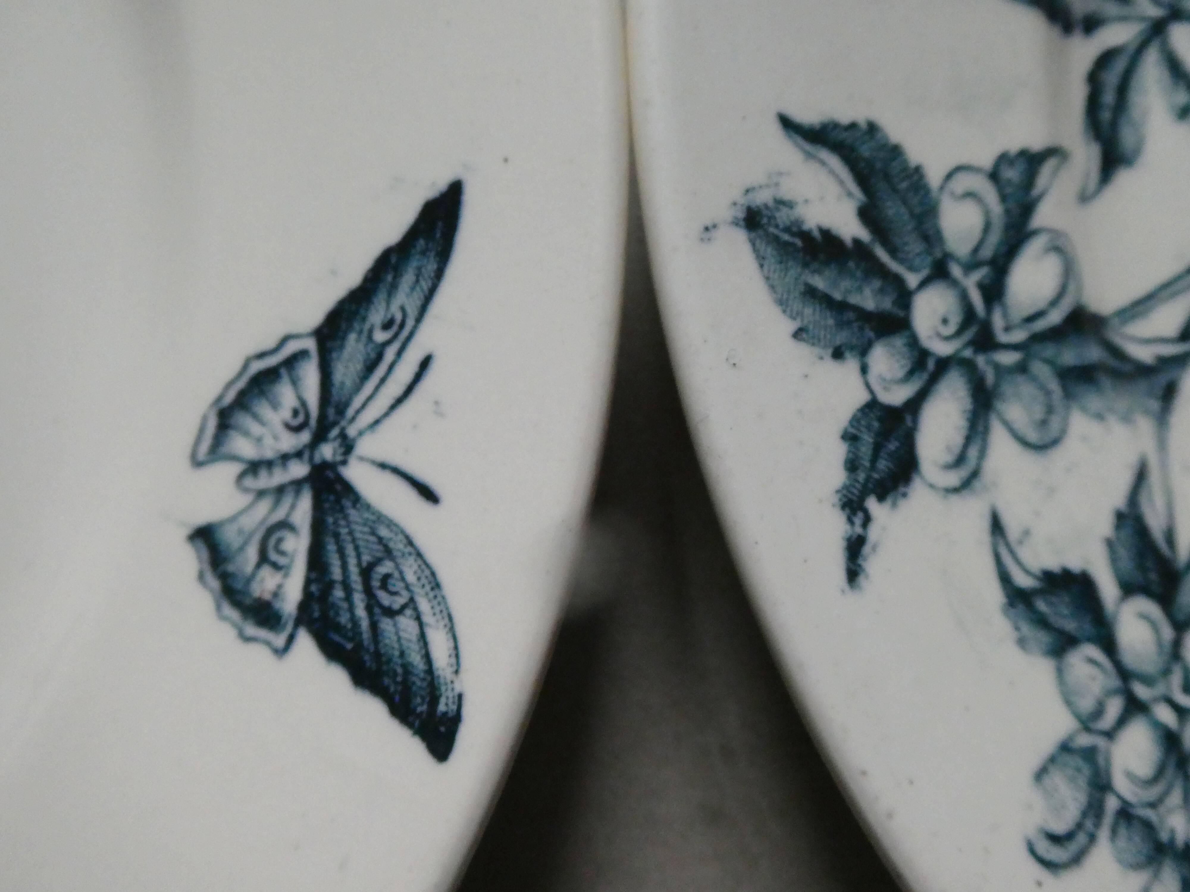 6 assiettes plates Badonviller, papillons et fleurs, 1900
