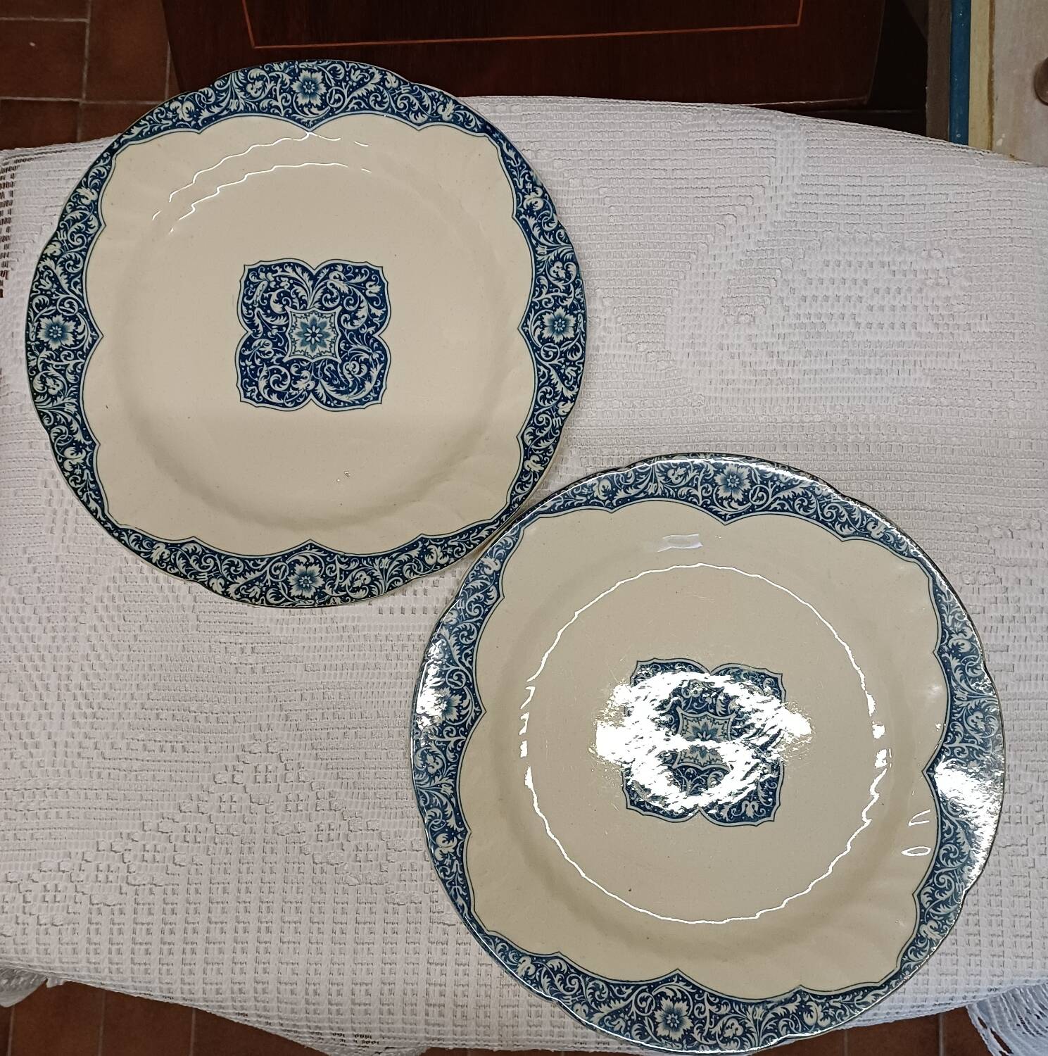 2 Gien Ironstone Flat Plates