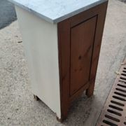Meuble parisien en bois peint