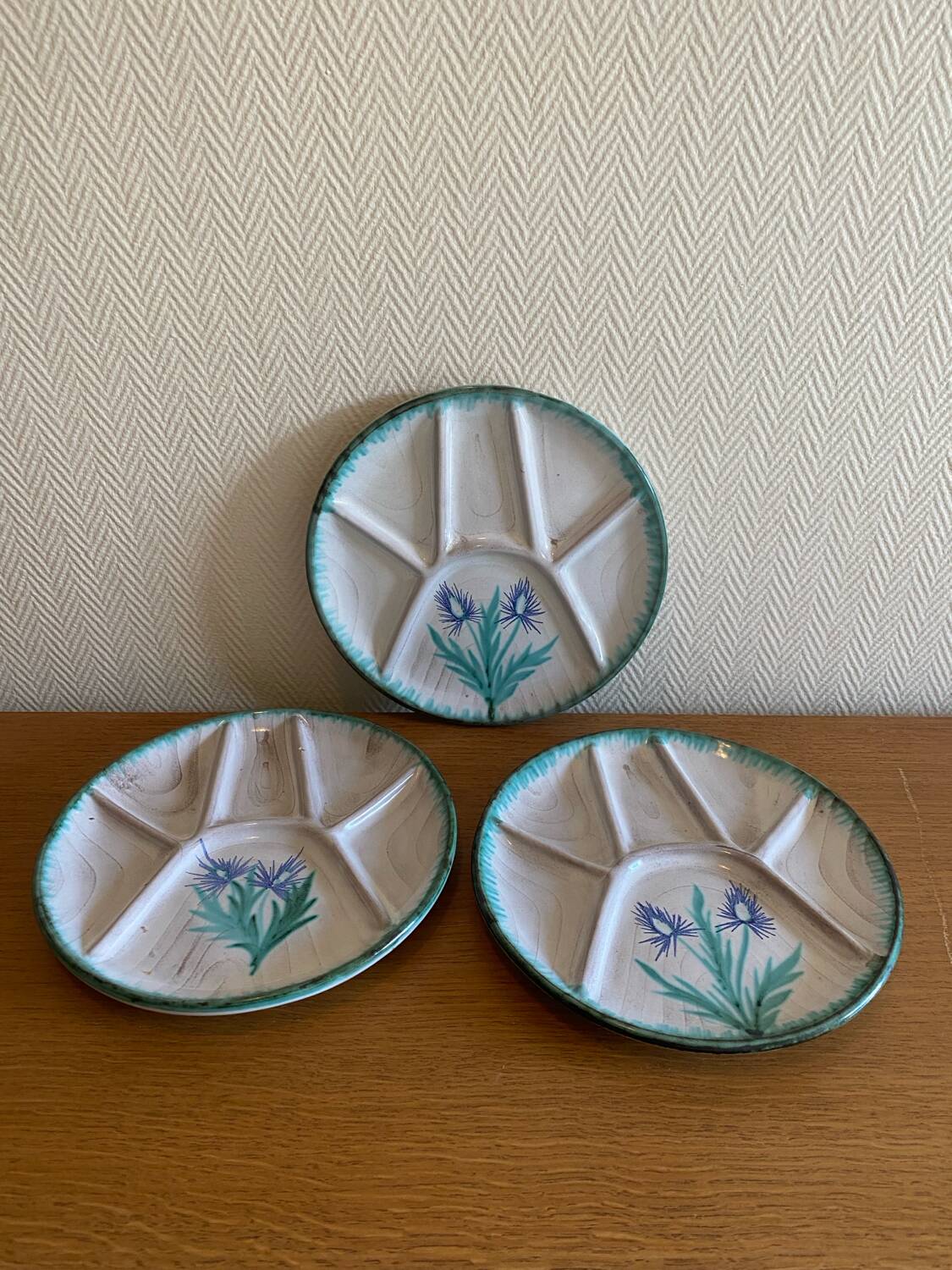 Vintage plates with thistle decor