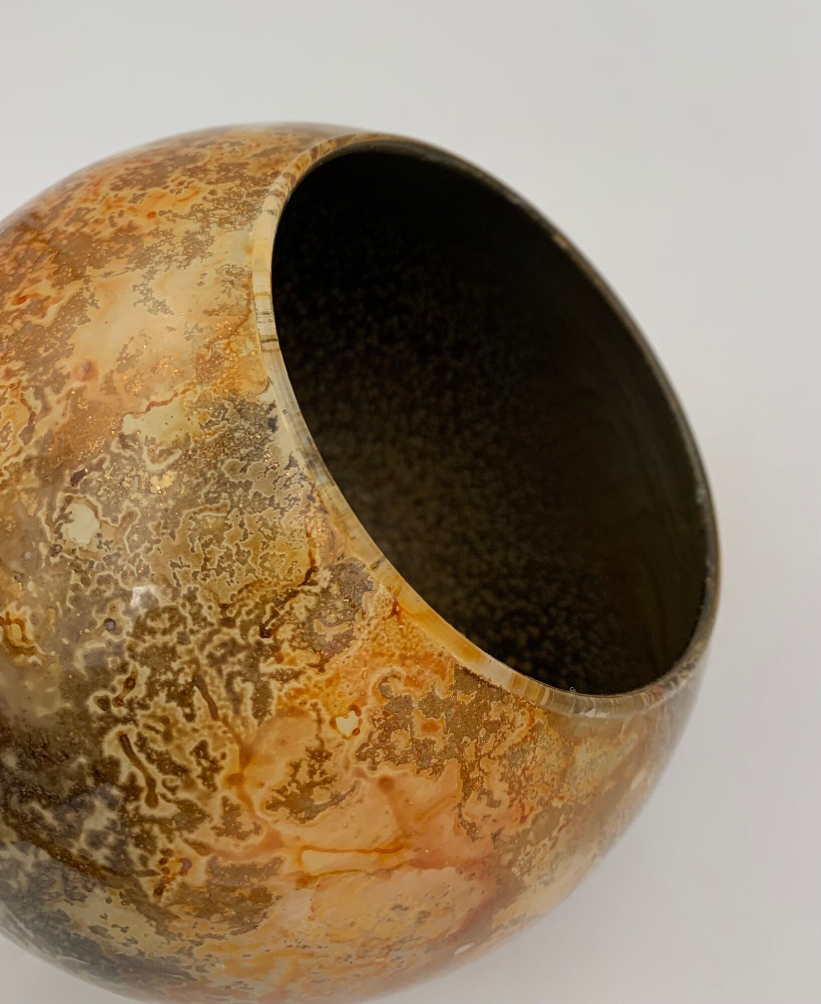 Line lacquer vase, france, lacquered glass,