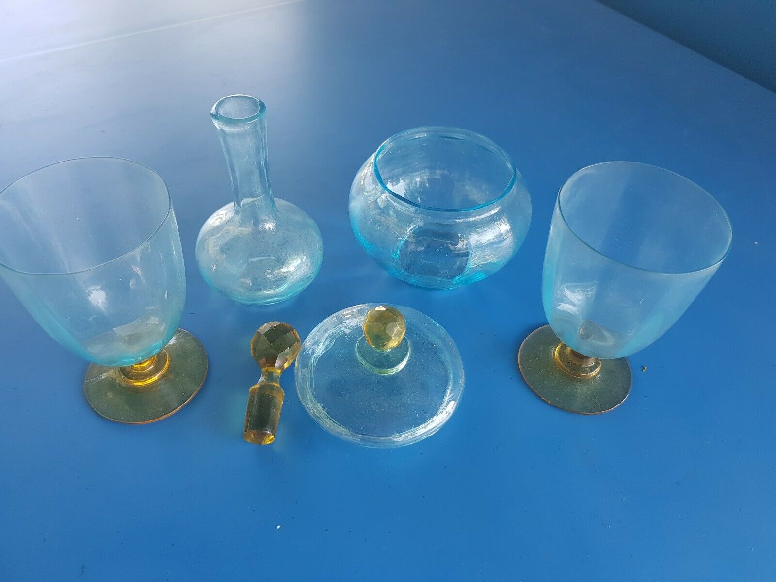 Blue crystal milk service set