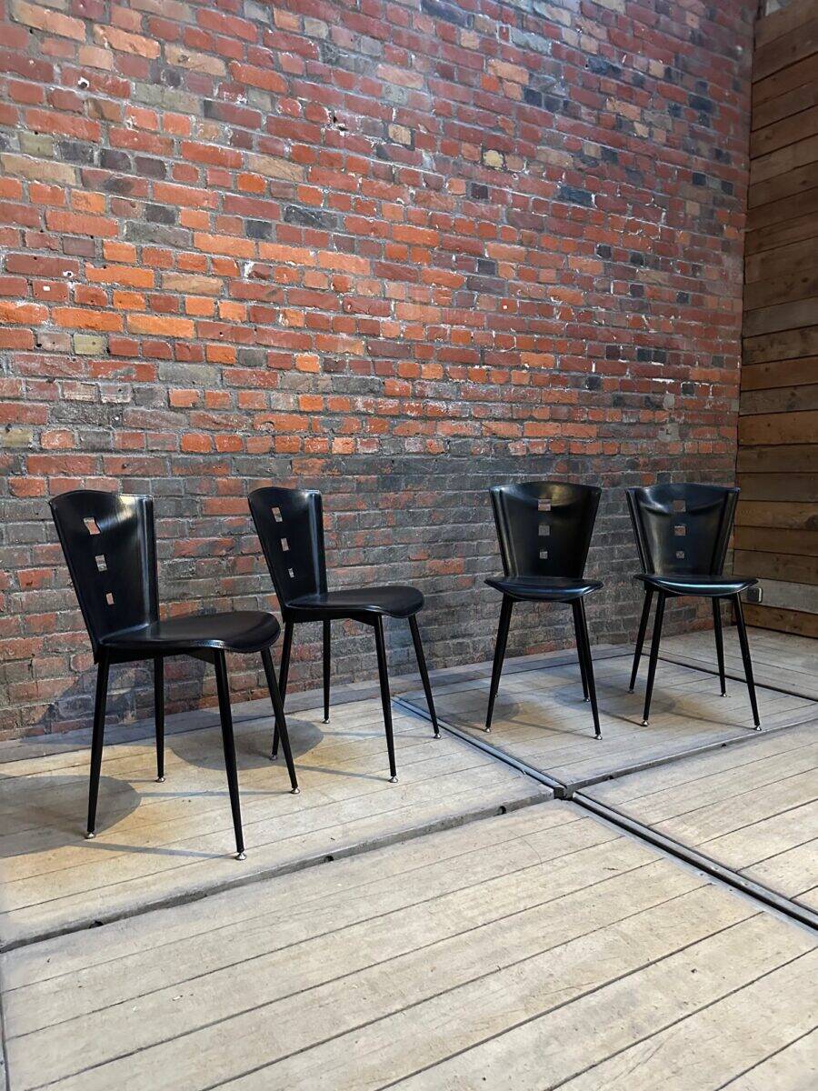 Suite de 4 chaises années 60