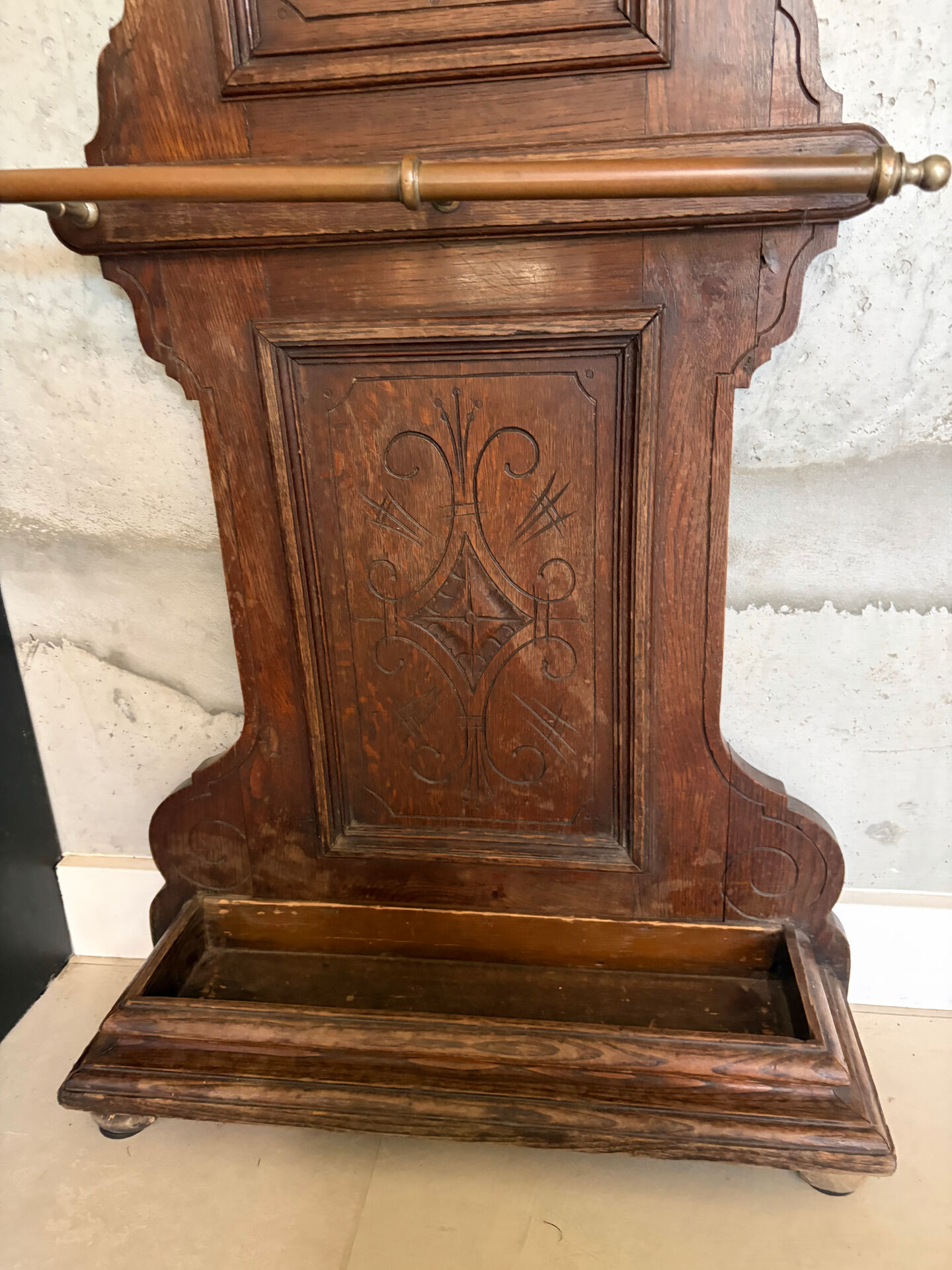 Antique oak carved coat stand, mirror and umbrella stand — late 19th century