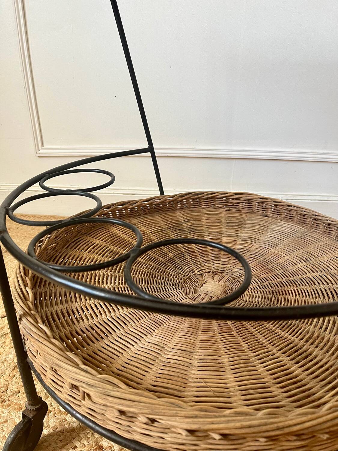 Airborne wicker and metal rolling trolley