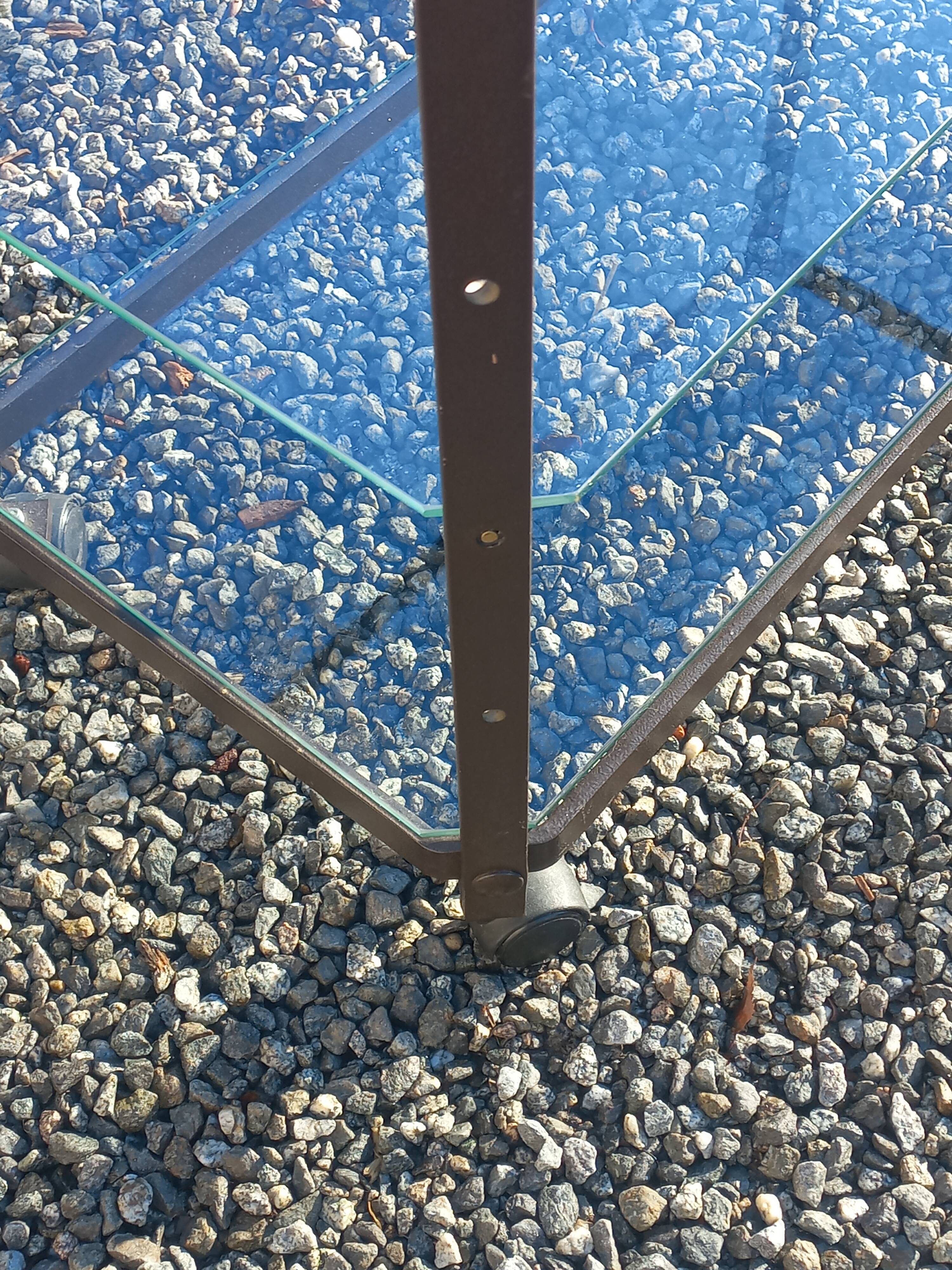 Rolling dessert trolley designed by Pierre Vandel