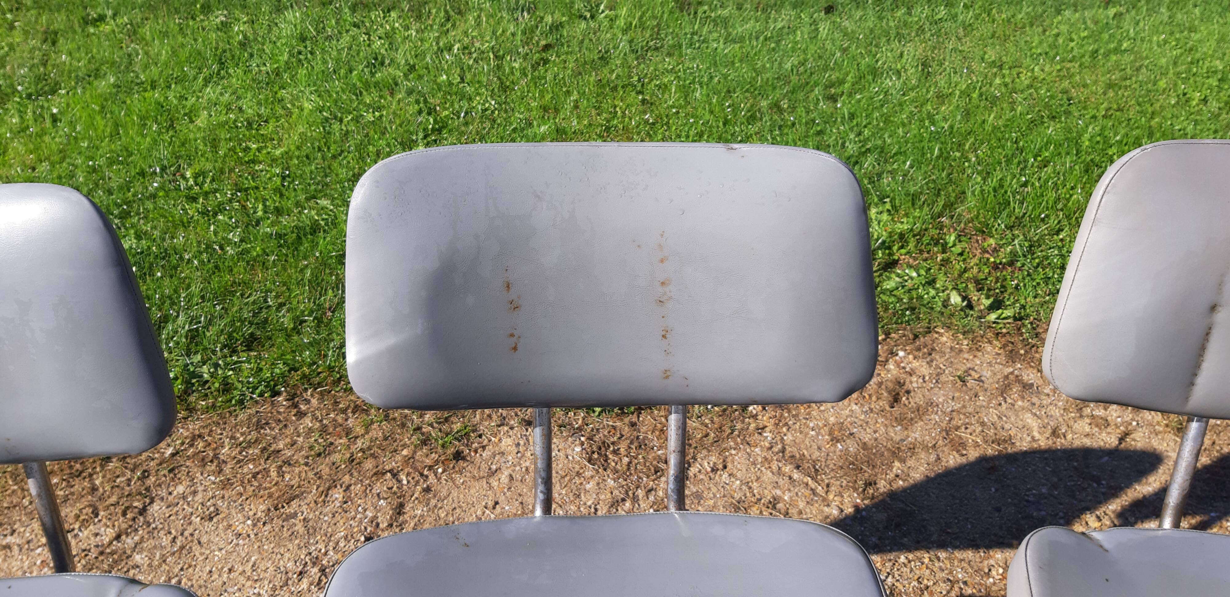 6 Pullman chairs