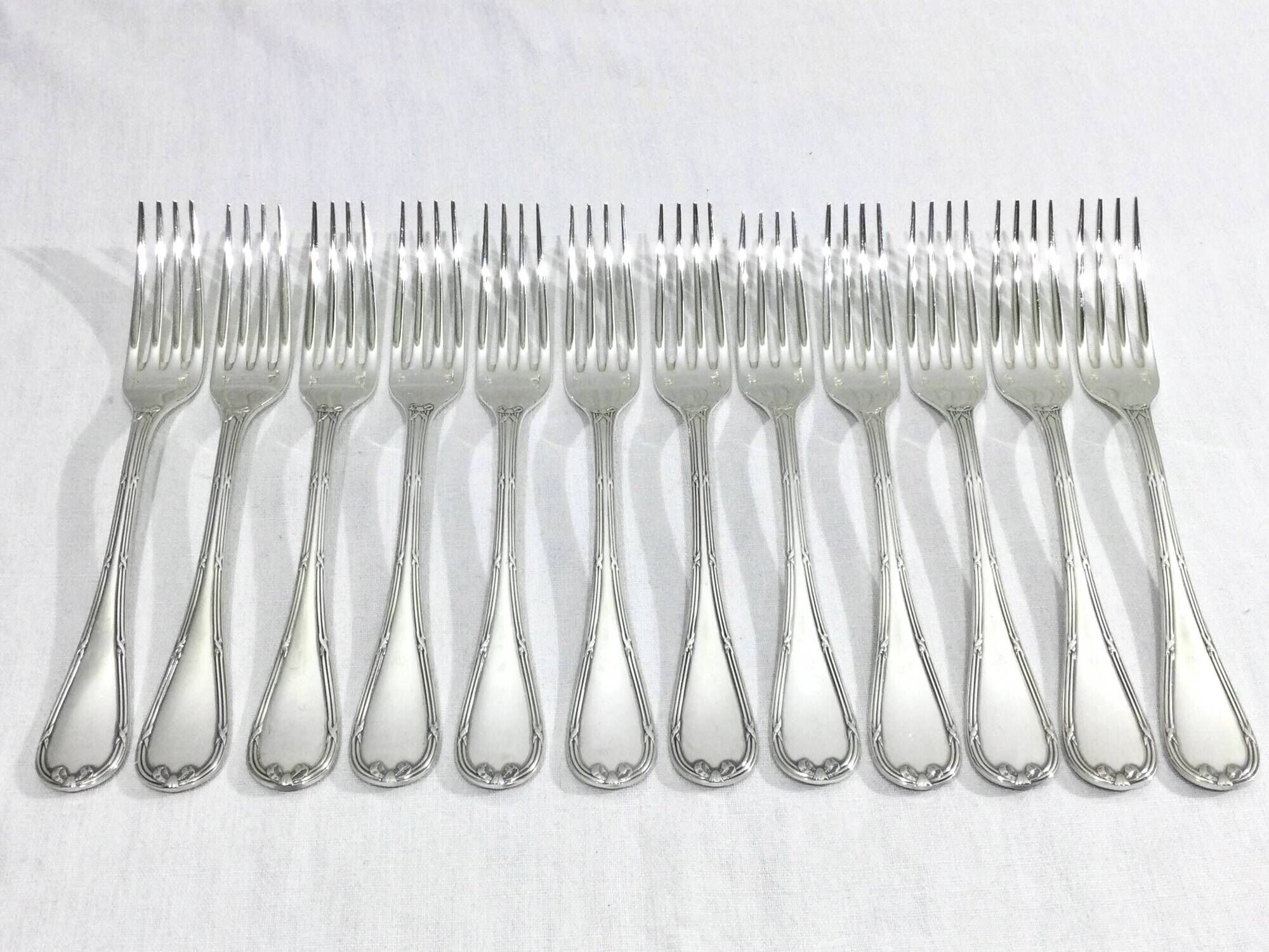 Christofle - Ménagère 61 pièces Rubans Croisés Métal Argenté