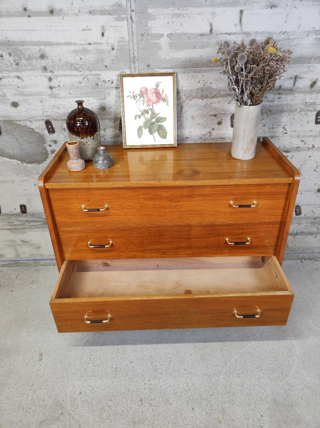 Commode vintage