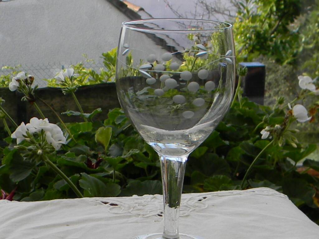 Set of 5 glass water glasses from the 1950s.