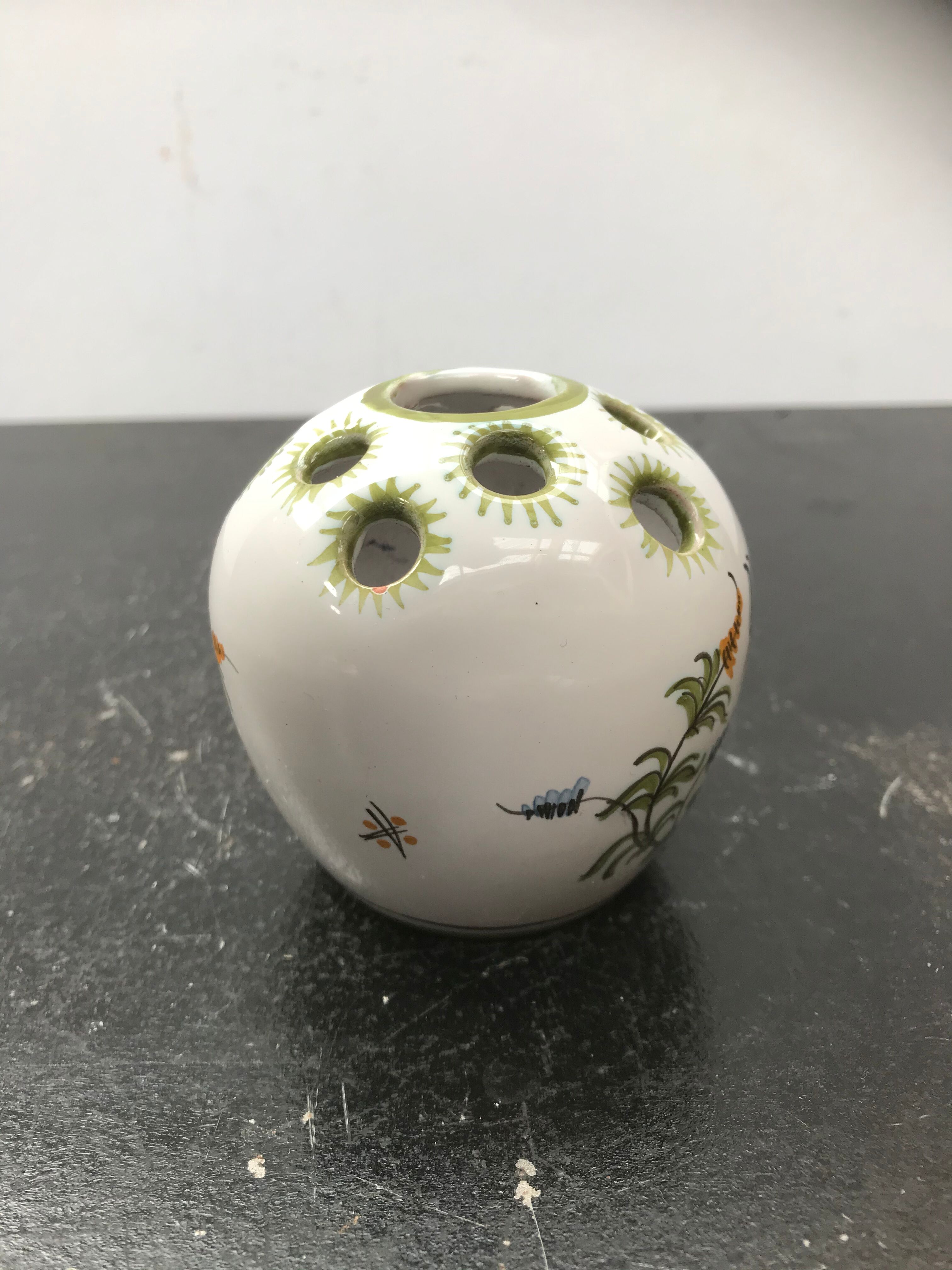 Ancient vase Moustiers