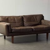 2-seater sofa in brown leather, Illum Wikkelso for Holger Christiansen