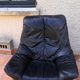Fauteuil cuir scandinave pivotant pied central 1970 vintage