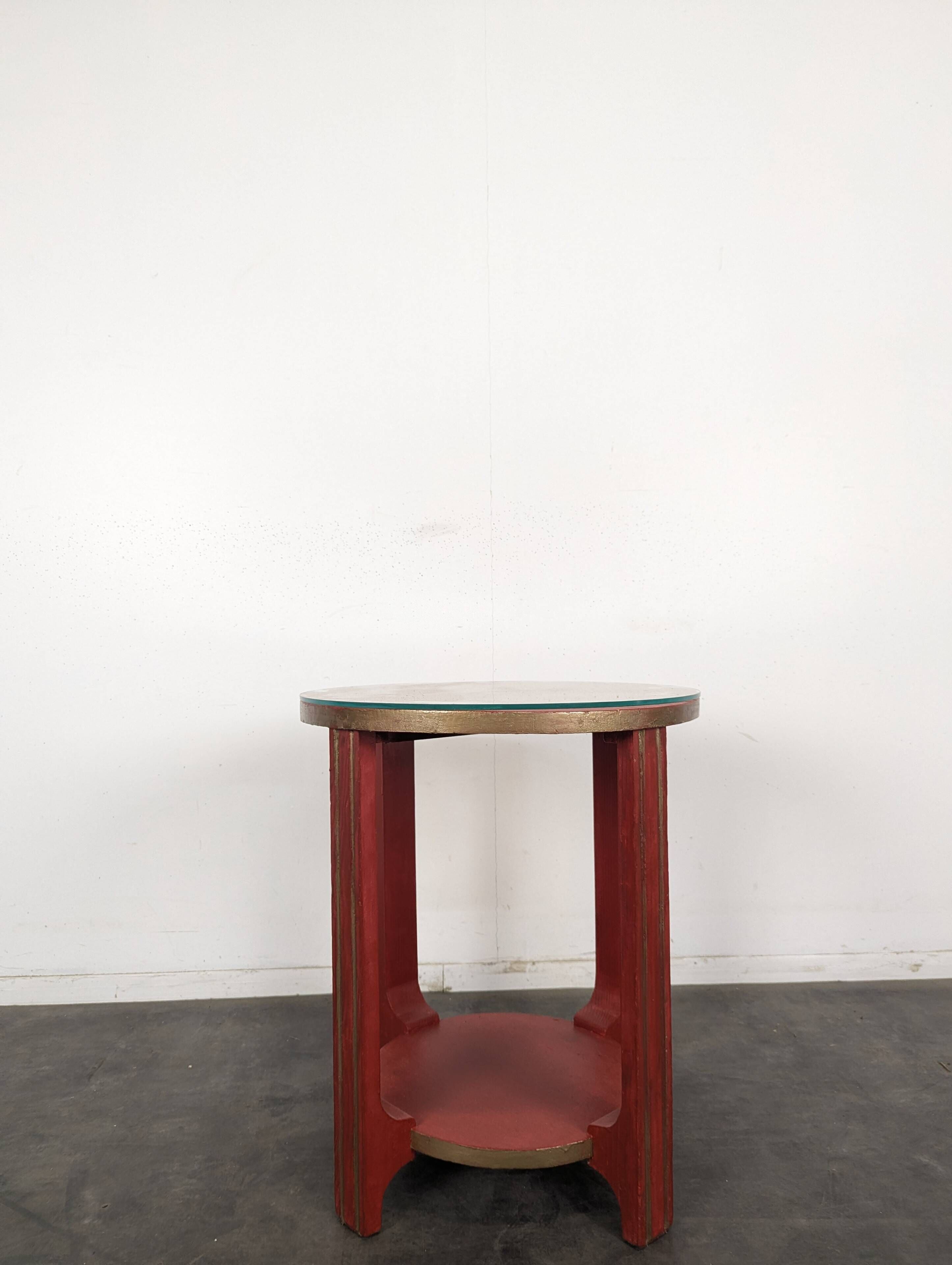 Guéridon Art Déco laqué rouge plateau verre