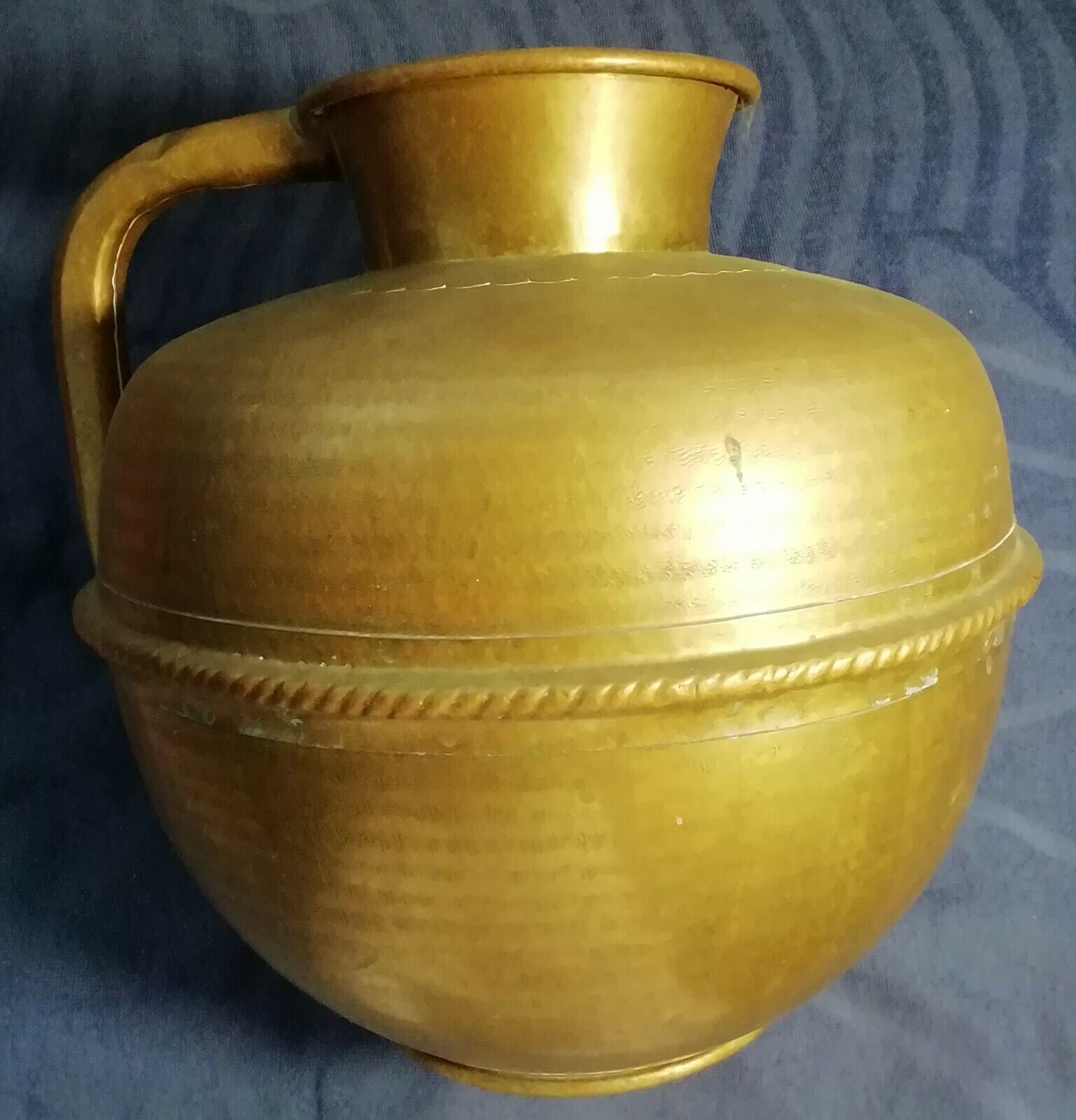 Former big copper water pot Morocco