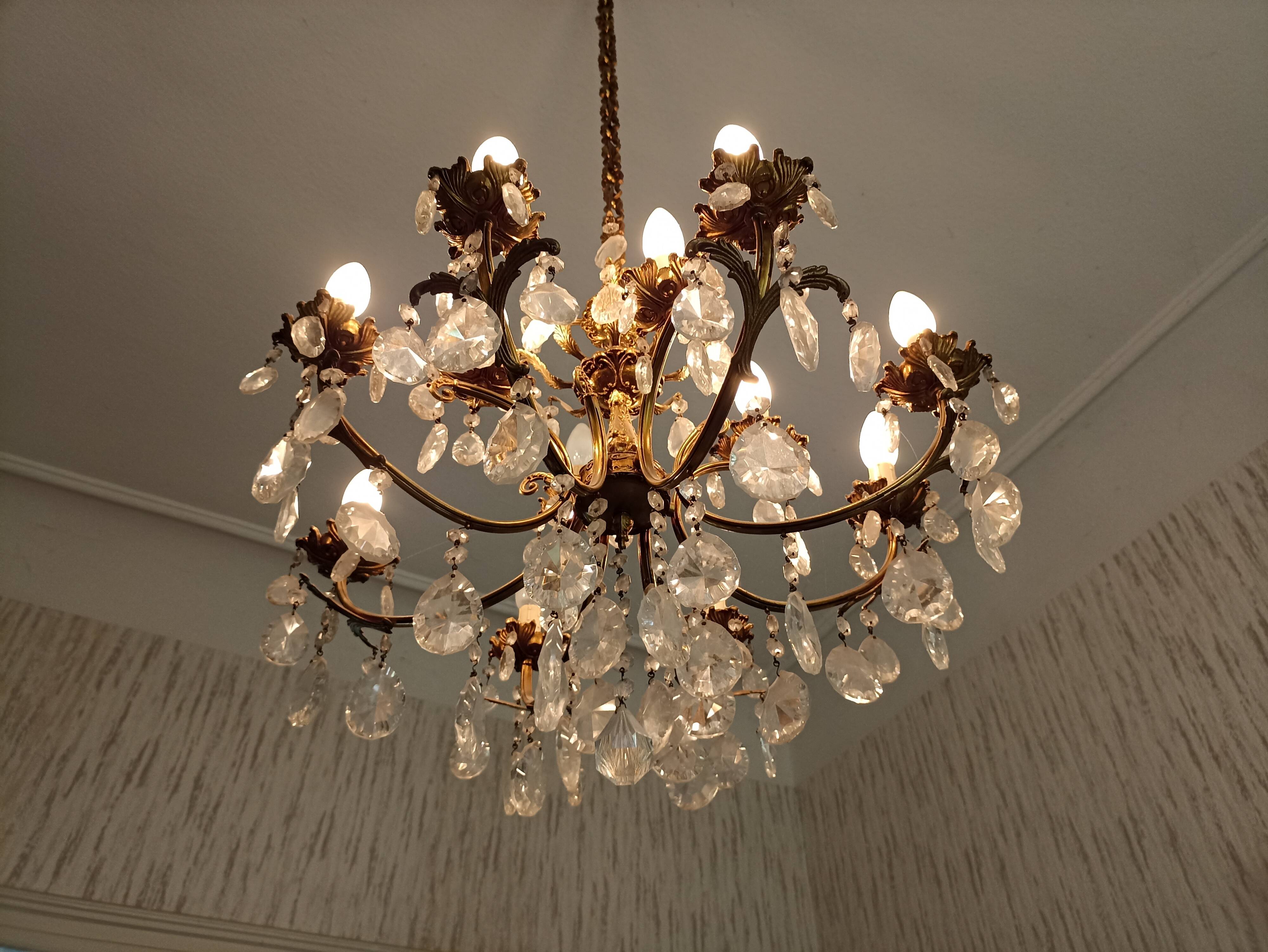 8-spoke chandelier brass and glass - gilded