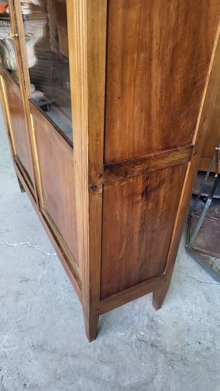 Display cabinet louis xvi style 2 doors in walnut