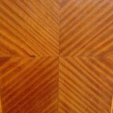 Ancienne armoire de style Louis XVI avec marqueterie et bronzes