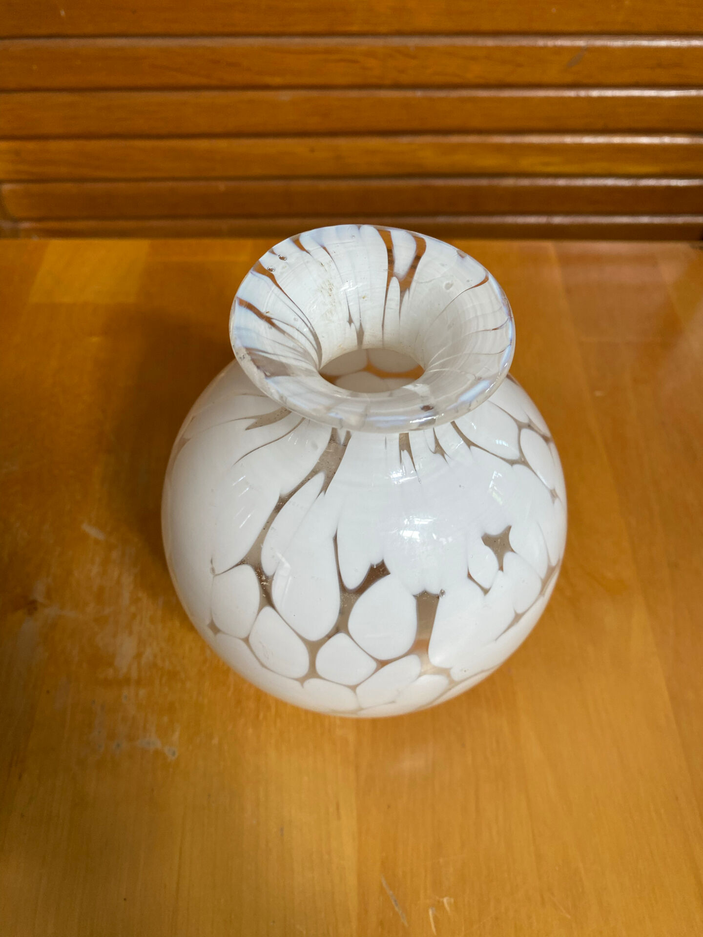 Murano speckled glass ball vase, vintage soliflore.