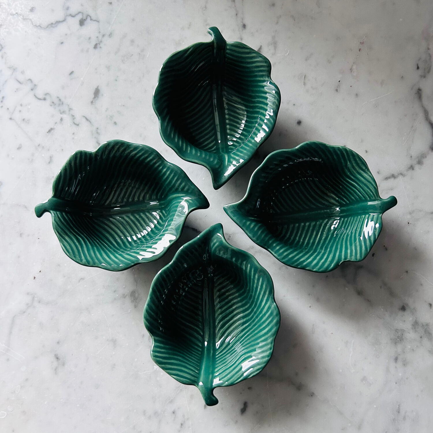 Service of 5 green leaf verrines