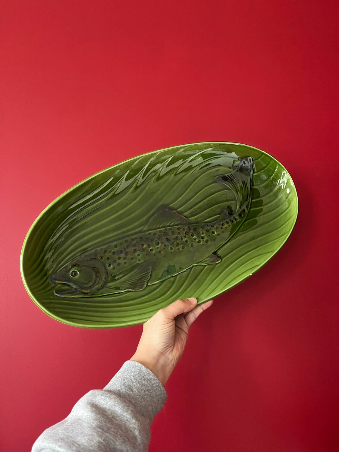 Oval fish dish