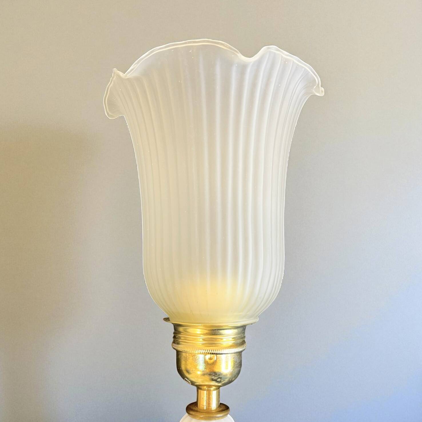 White opaline glass boudoir Art Deco lamp with tulip pleated glass shade