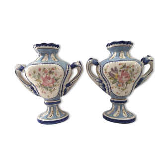 Paire de vases en céramique faïence style provençale peint a la main signé "rg"