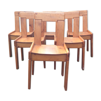 Set of 6 vintage chairs in solid pine.