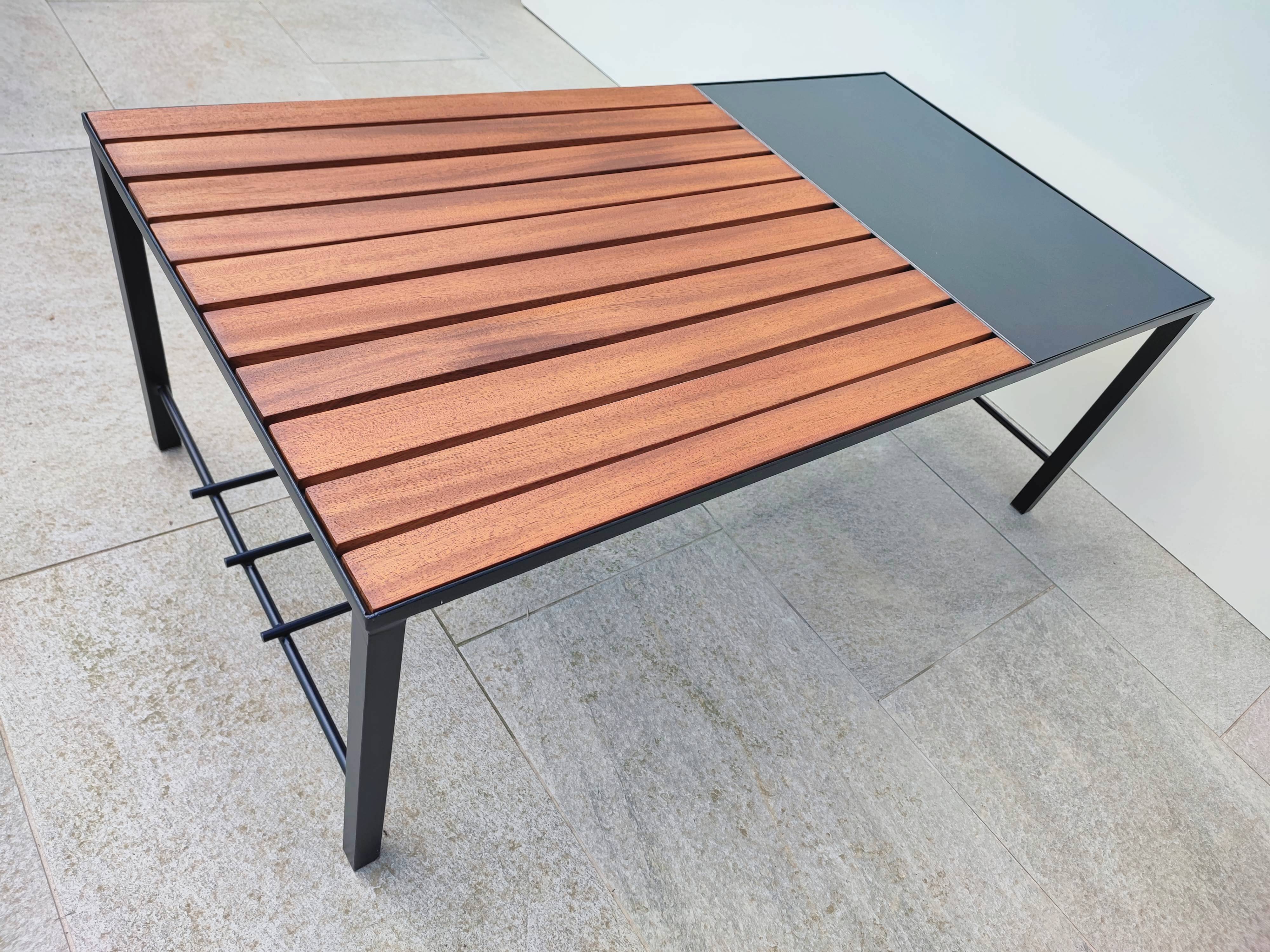 Vintage / modernist coffee table