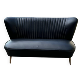 Canapé cocktail mid-century noir en vinyle avec pieds en hêtre, banquette 2 places années 1950