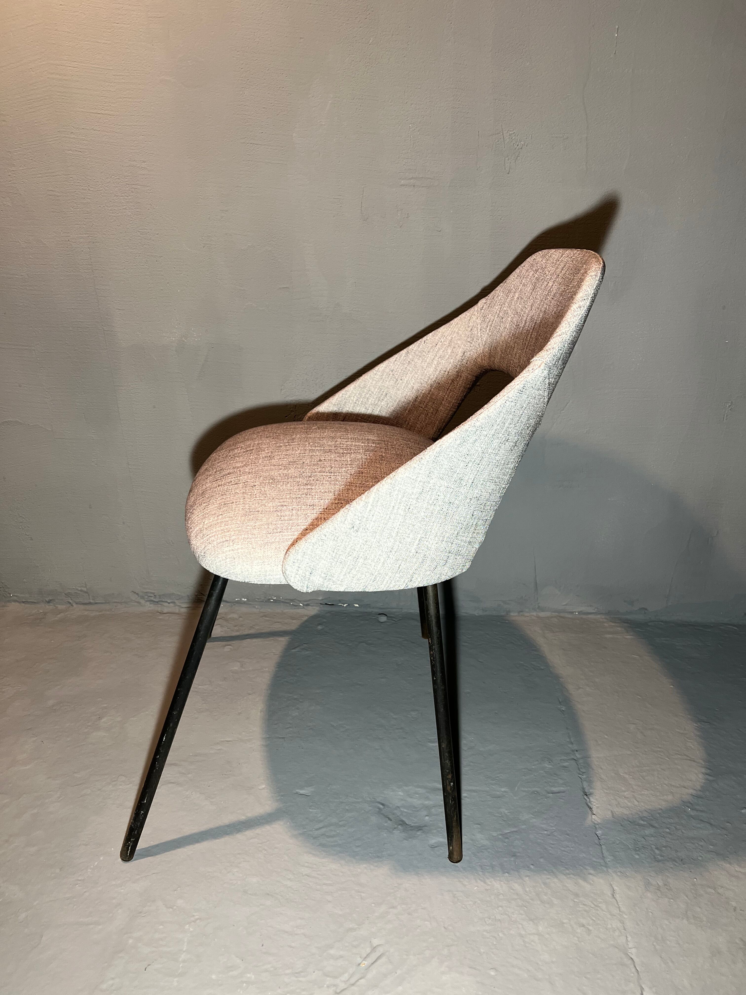 Duo of chairs barrel 1950