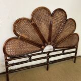 Rosette headboard in vintage rattan and canework