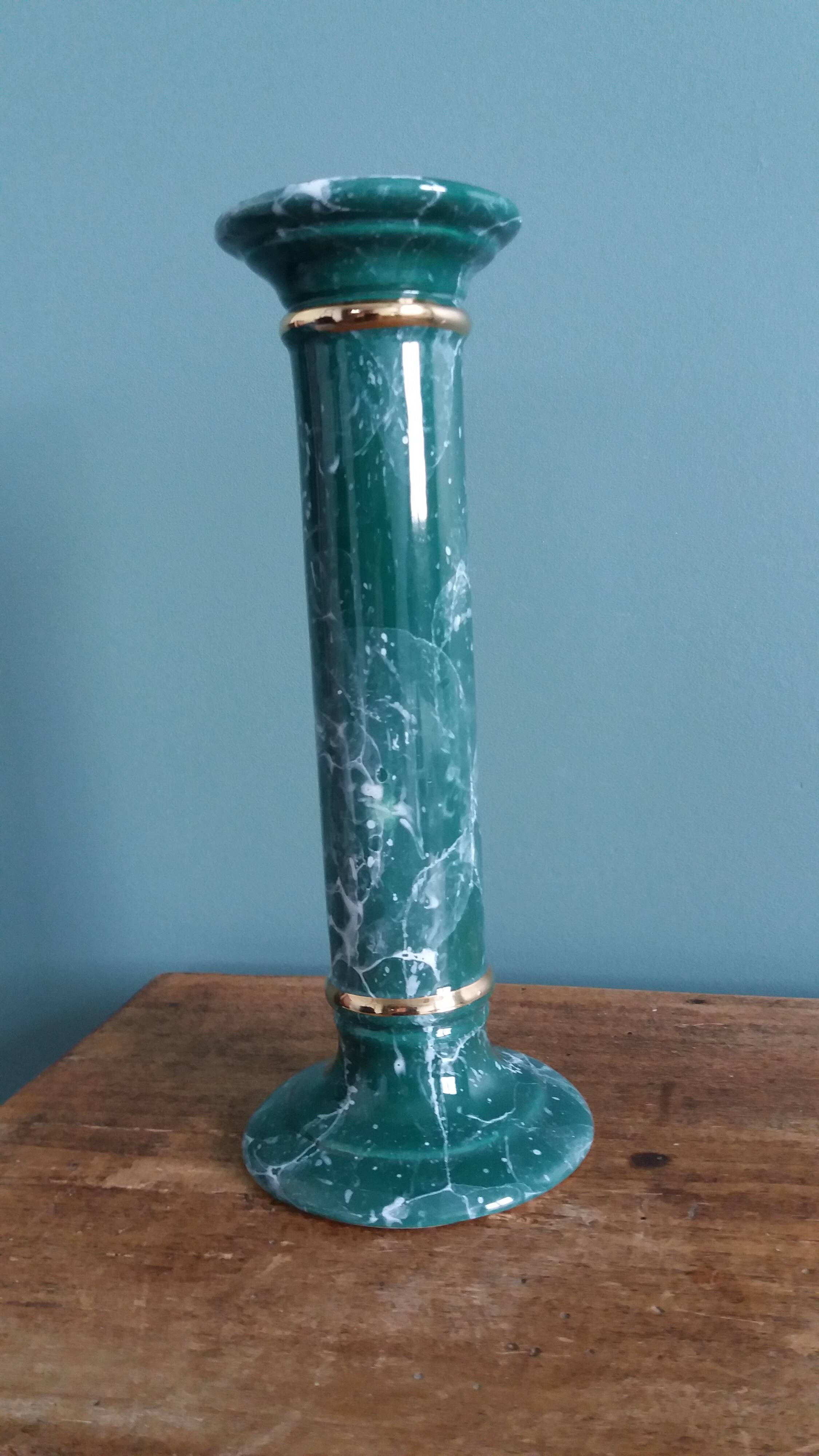 Bougeoir colonne en céramique effet marbre vert et or