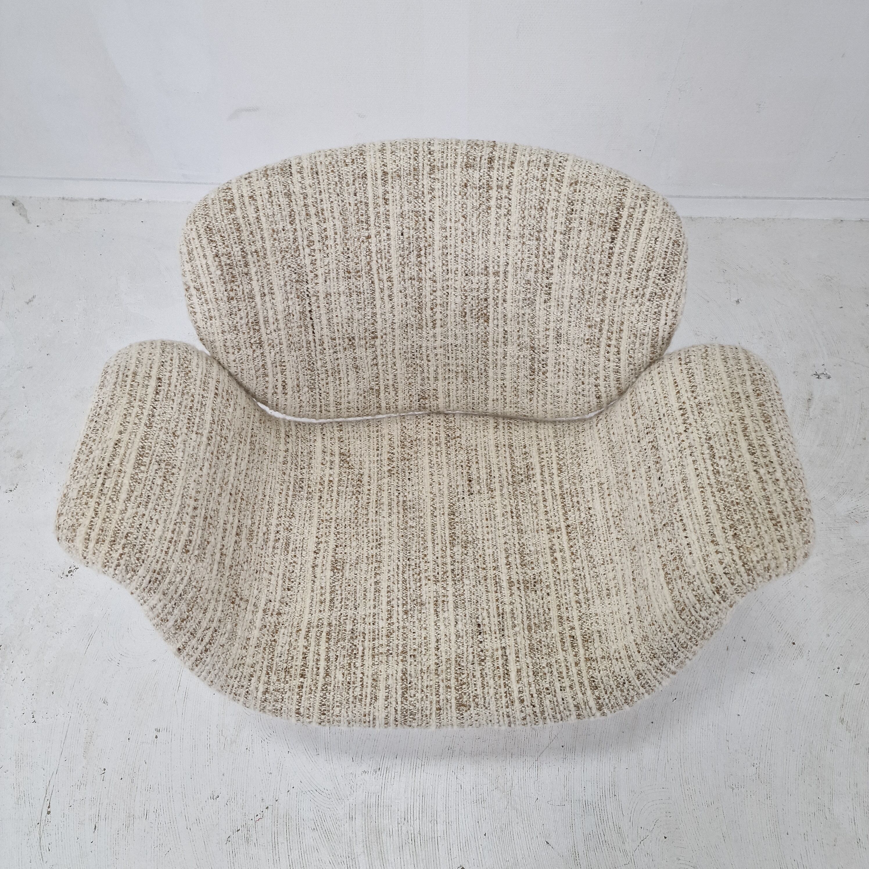 Large set of Tulip chairs by Pierre Paulin for Artifort, 1960s.
