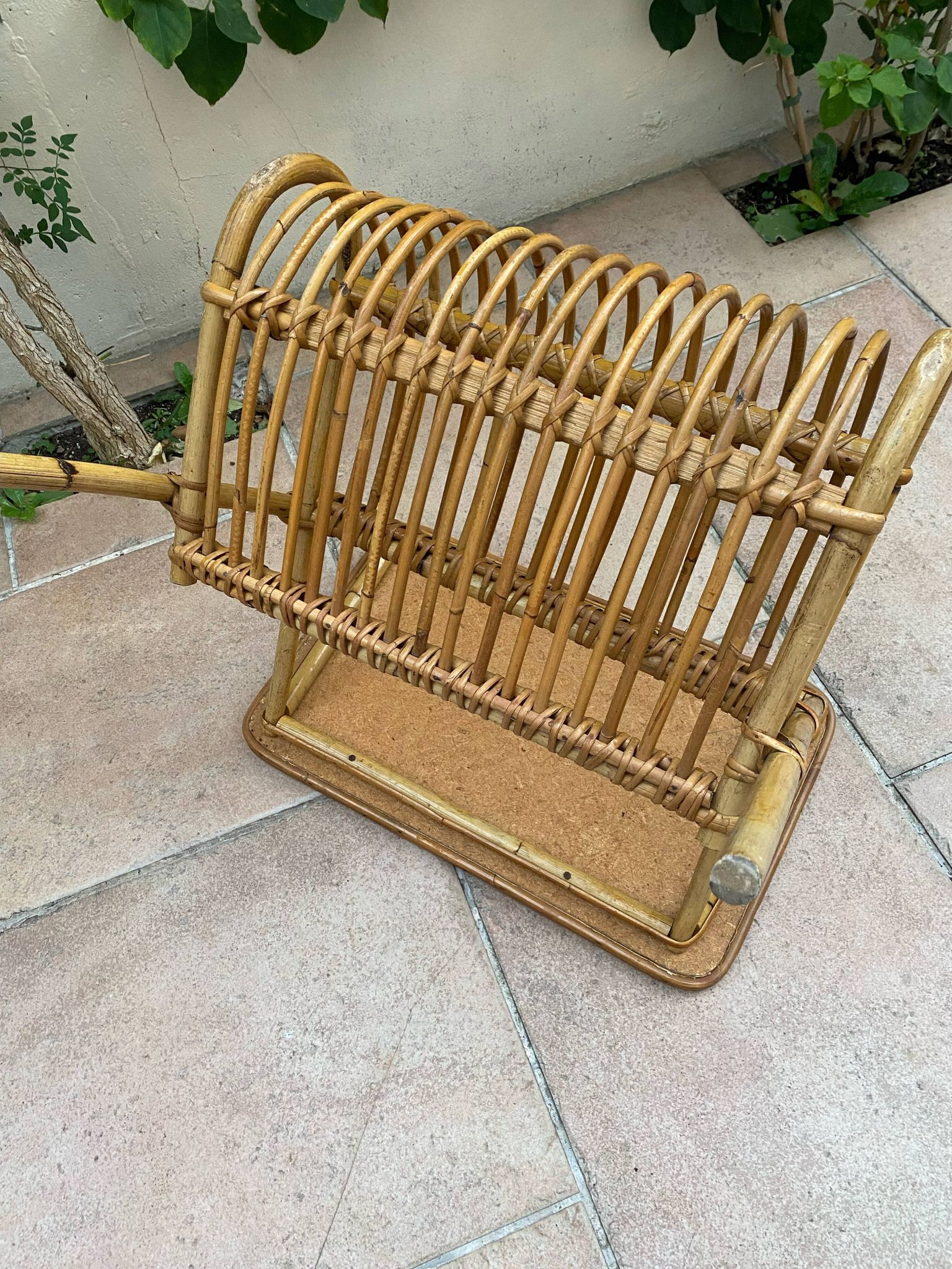 Table en rotin.