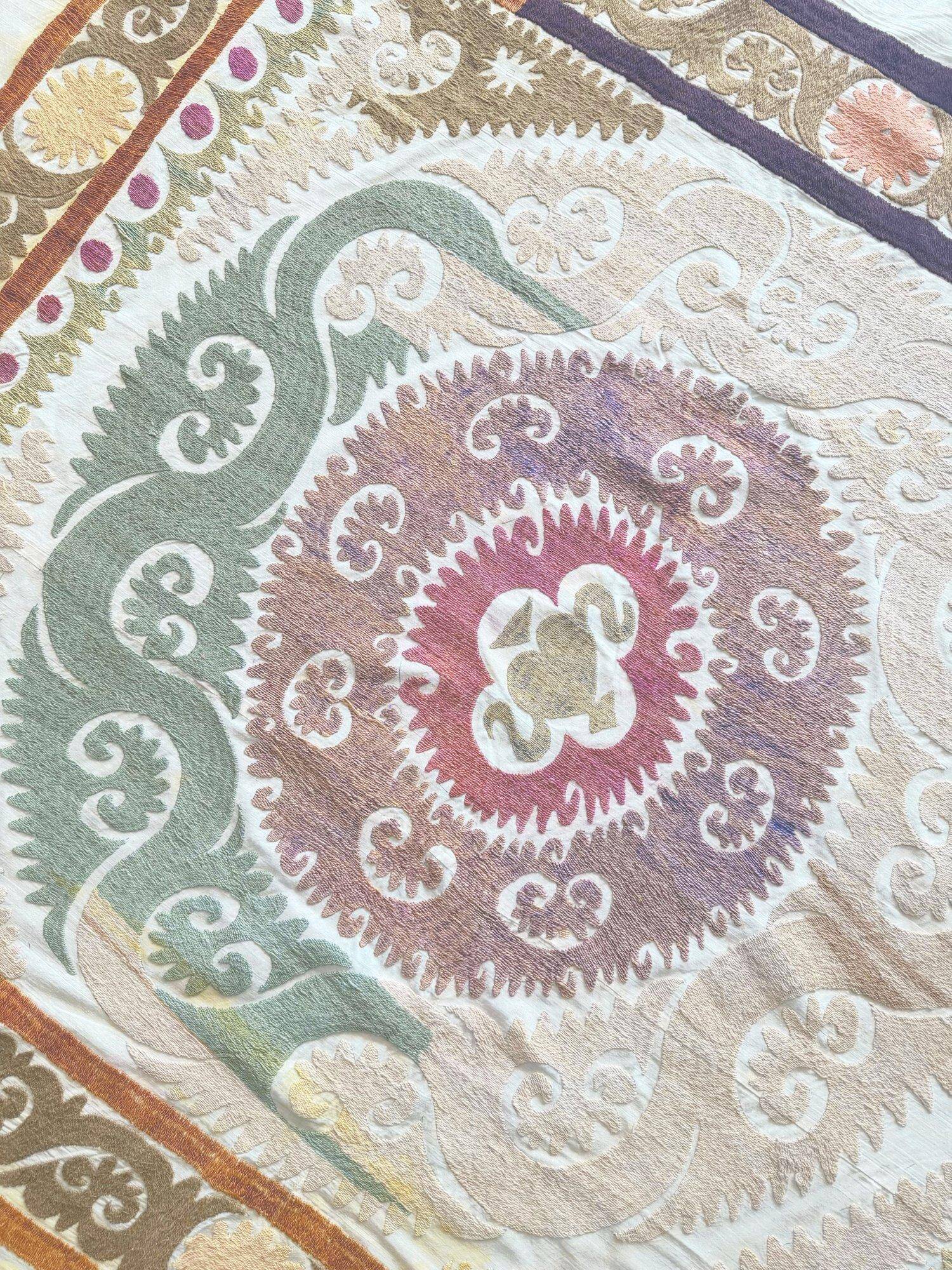 Vintage hand-embroidered tablecloth 126x150 cm