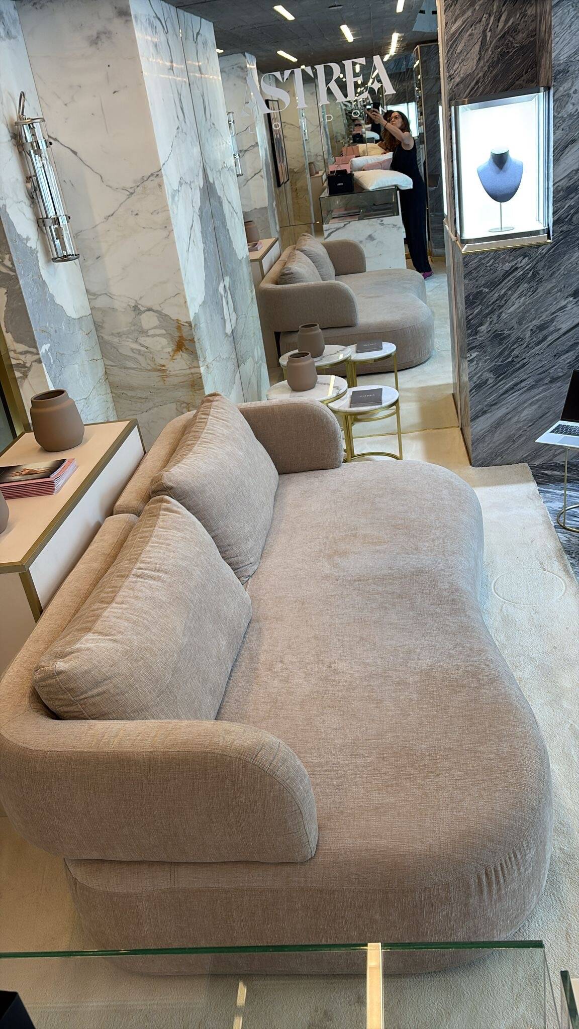 4-seater sofa