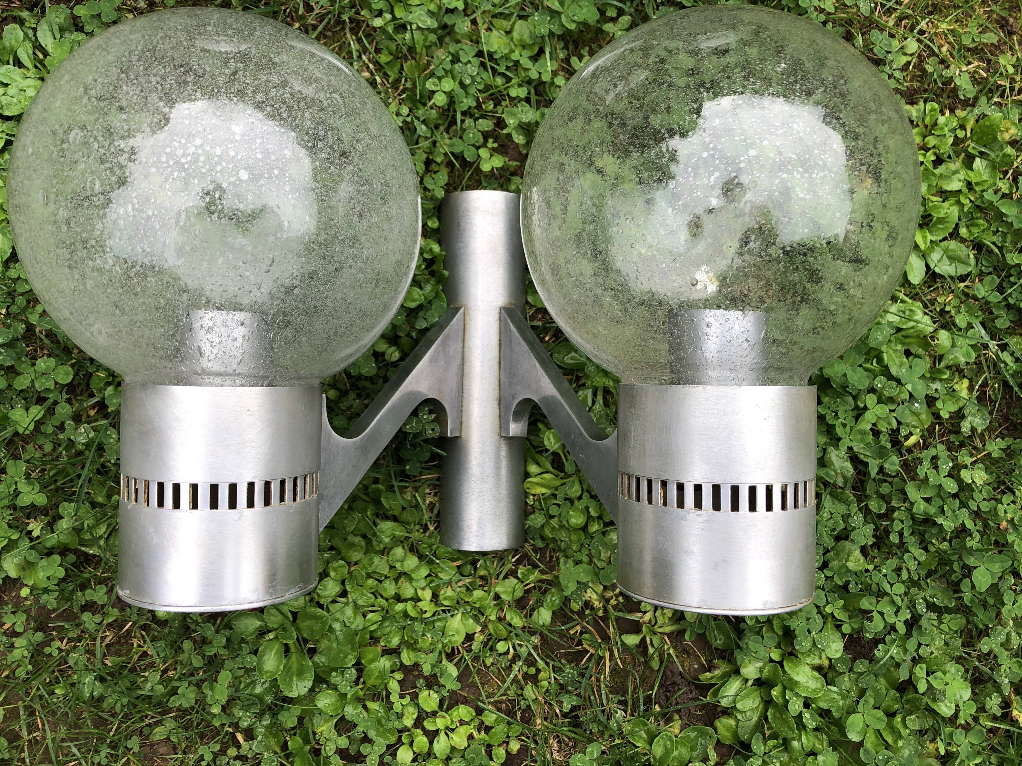 Paire double appliques murales 1970 alu brosse et verre soufflé
