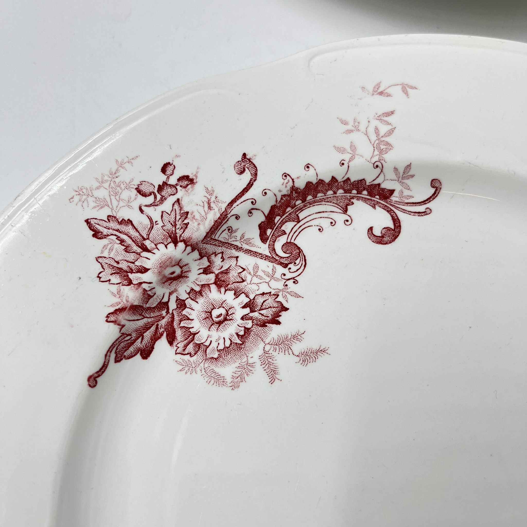 Lot de deux assiettes Royal impérial Nimy