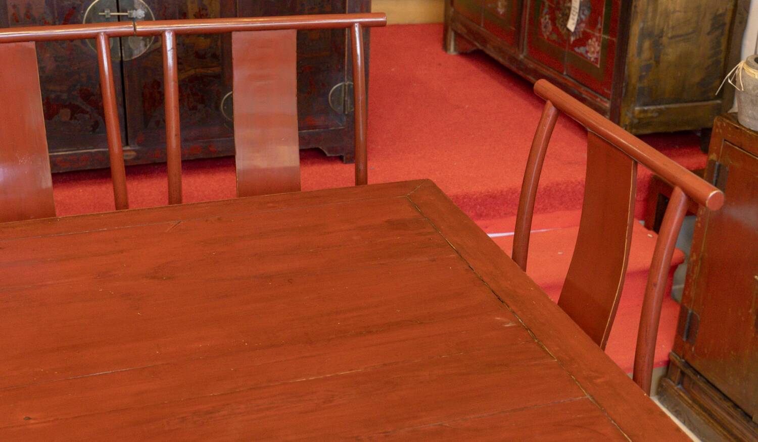 Set of 1 table + 6 antique Chinese chairs.