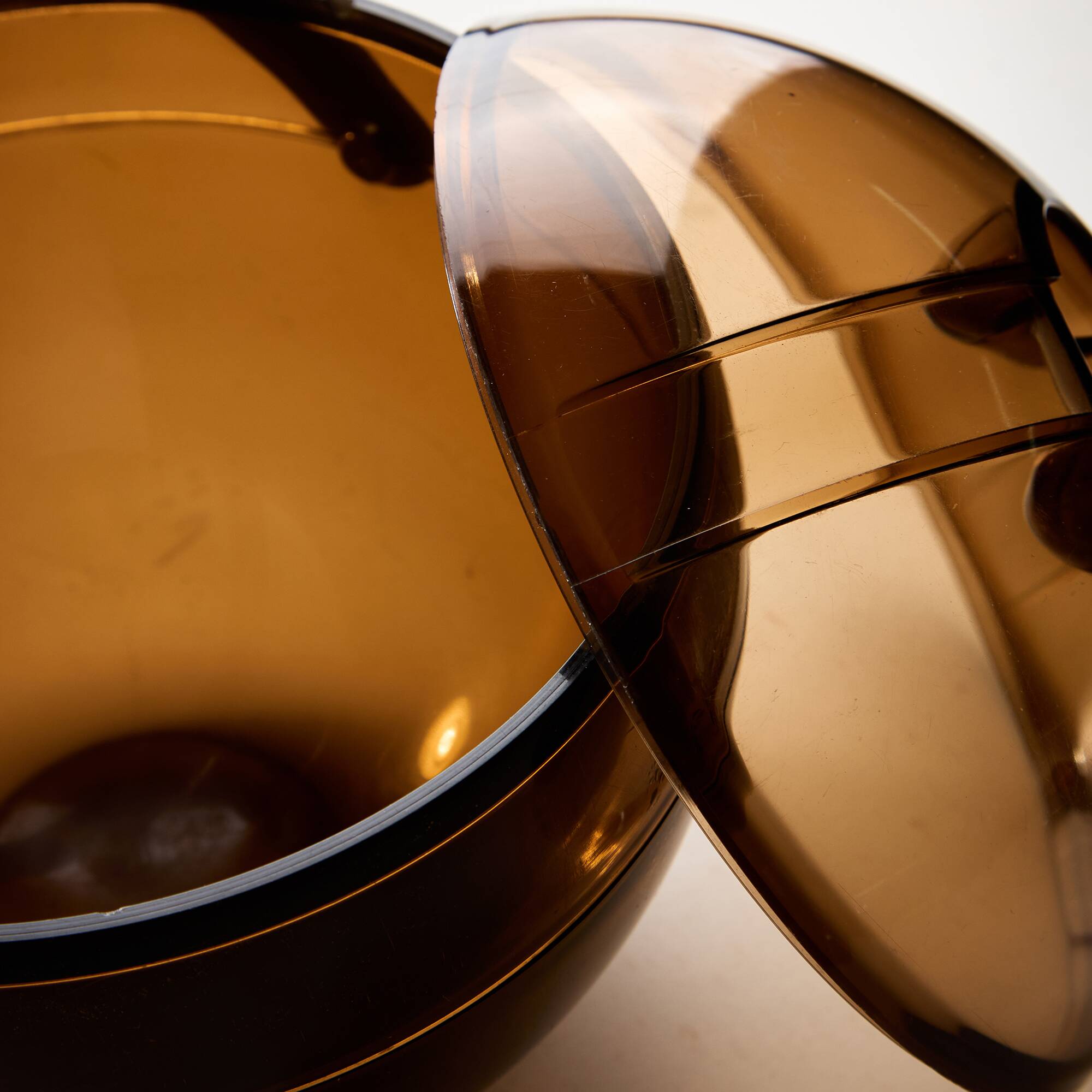 Glacière en forme de boule fumée par Paolo Tilche pour Guzzini, Italie, années 1980