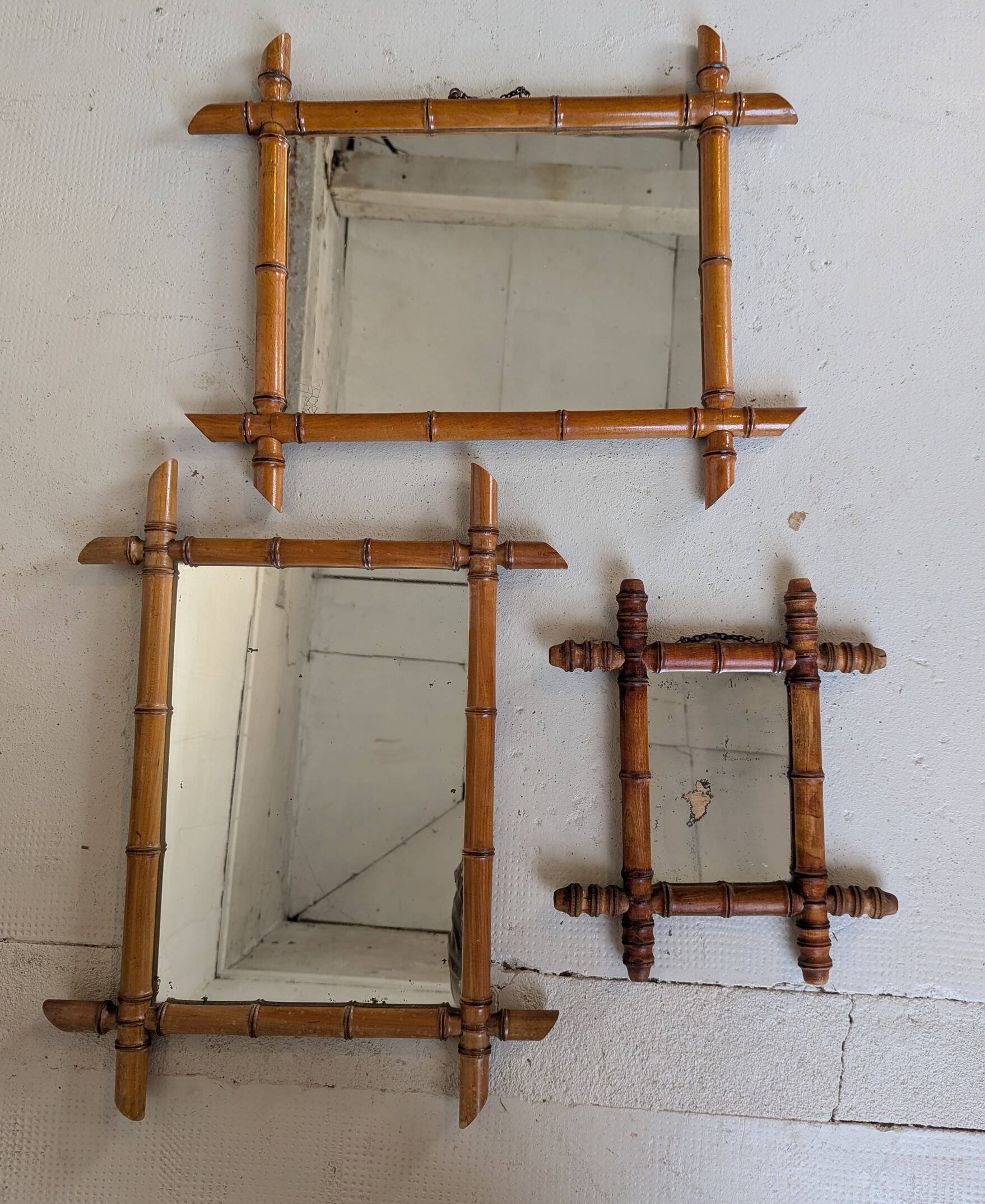 3 bamboo-look mirrors